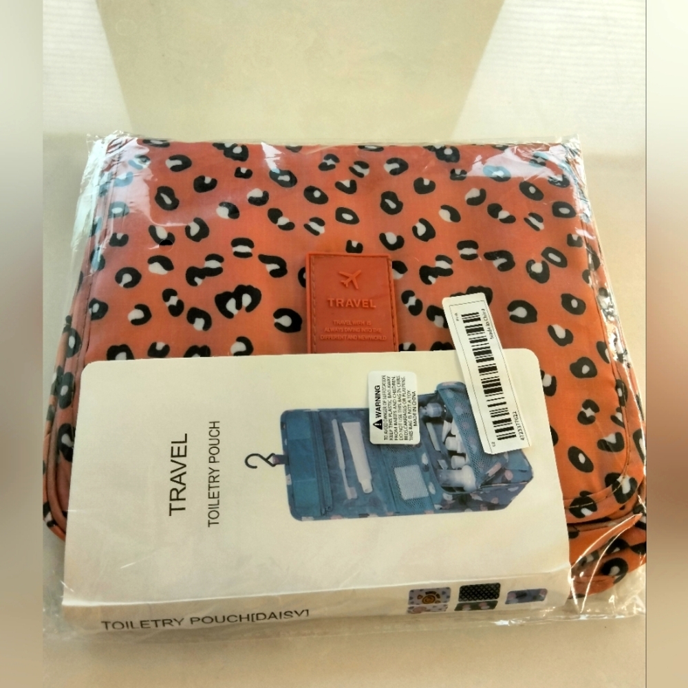 SALE!!! Travel Toiletry Pouch. NWT.
